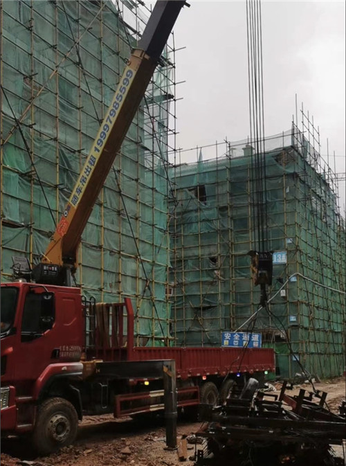 运城市“慢工细活”—— 吊车的 “微动控制” 技术