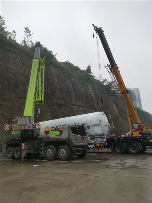 运城市“不怕风雨冻”—— 吊车的 “恶劣环境适应” 技术